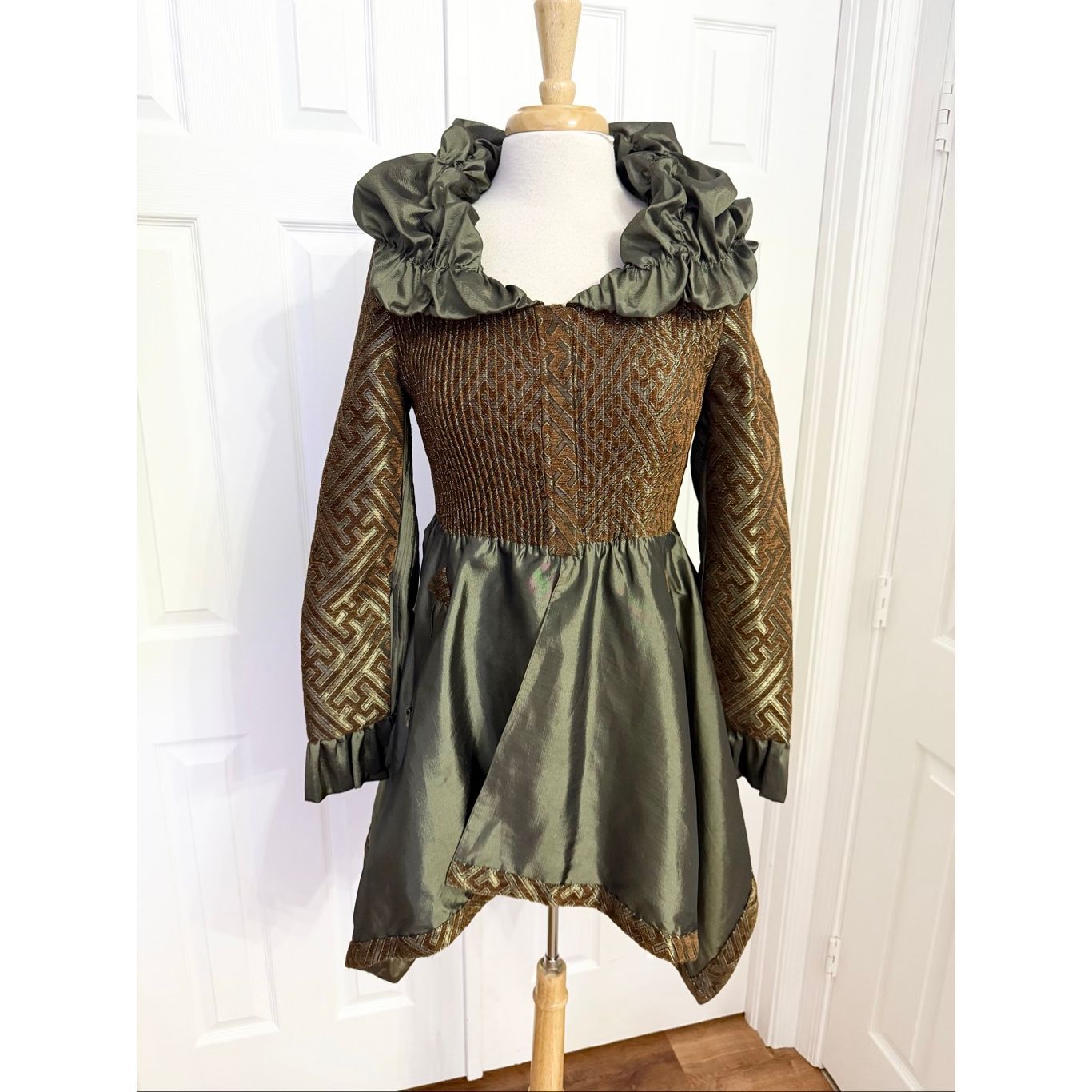 Lindi Reversible Olive Green Brown Handkerchief Hem Zip Taffeta Jacket Large Atw